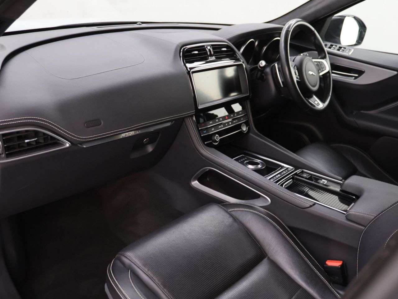 2019 JAGUAR F-PACE 2019 JAGUAR F-PACE