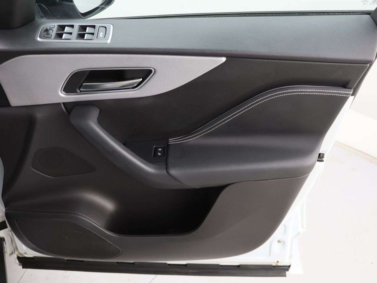 2019 JAGUAR F-PACE 2019 JAGUAR F-PACE