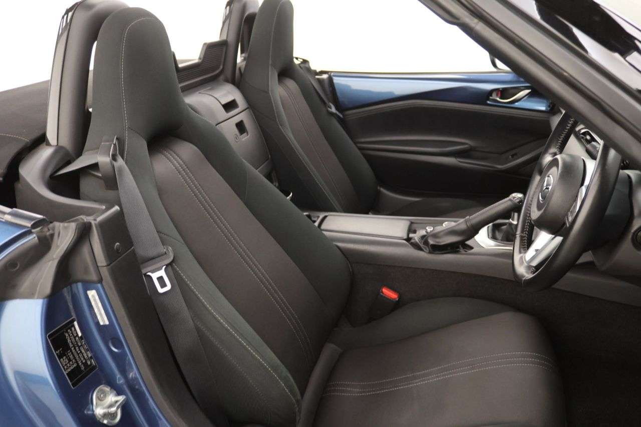 2020 MAZDA MX-5 2020 MAZDA MX-5