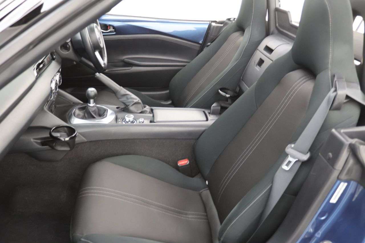 2020 MAZDA MX-5 2020 MAZDA MX-5