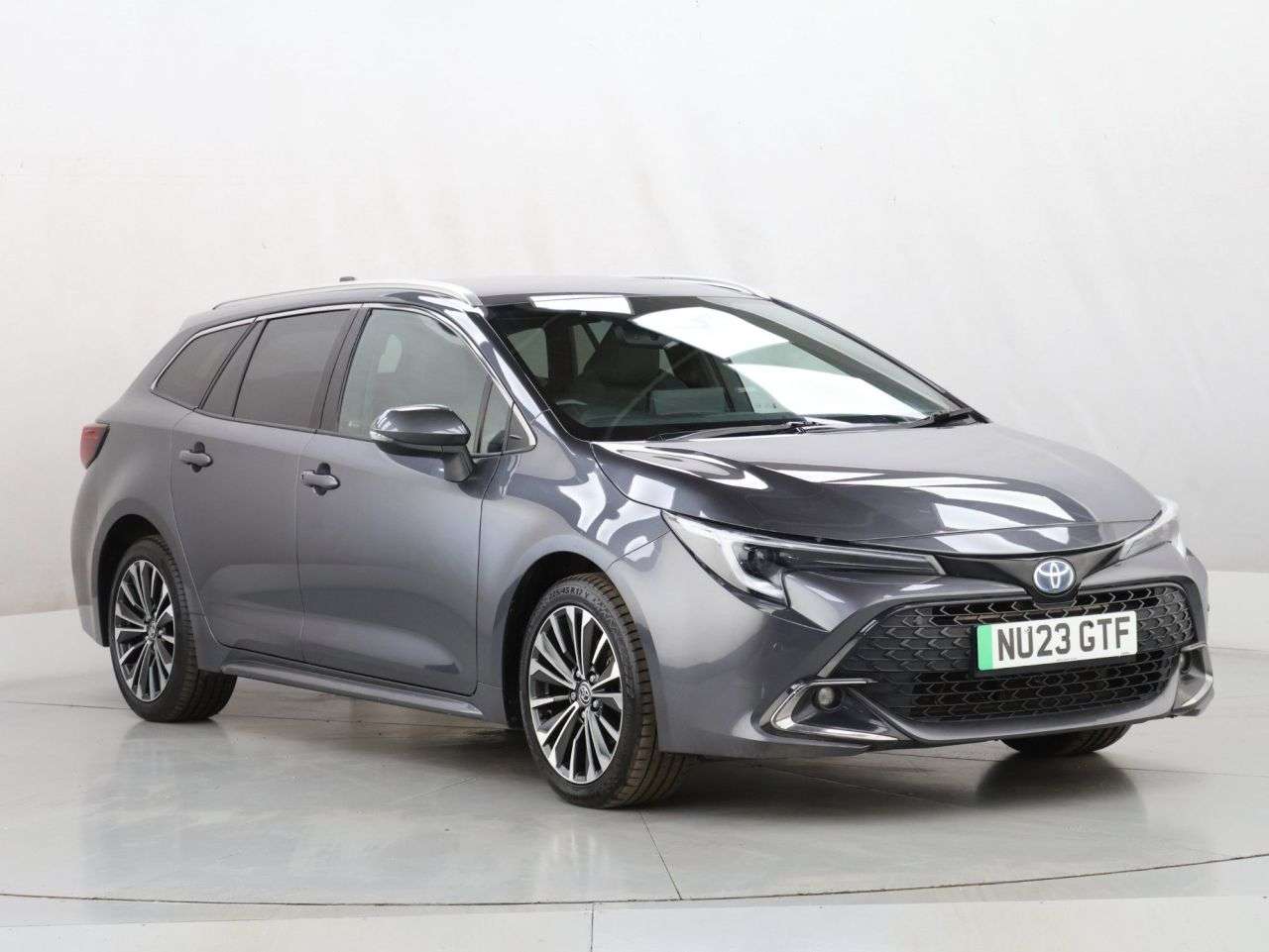A 2023 TOYOTA COROLLA 1.8 VVT-h Design Touring Sports 5dr Petrol Hybrid CVT Euro 6 (s/s) (140 ps) A 2023 TOYOTA COROLLA 1.8 VVT-h Design Touring Sports 5dr Petrol Hybrid CVT Euro 6 (s/s) (140 ps)