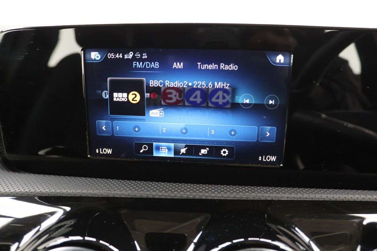 2021 MERCEDES-BENZ A CLASS 2021 MERCEDES-BENZ A CLASS