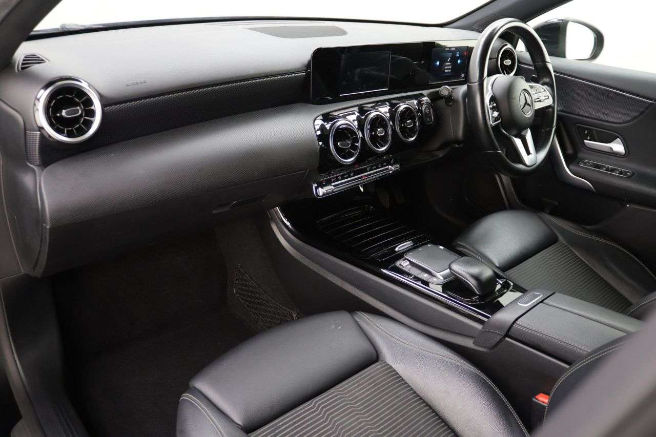 2021 MERCEDES-BENZ A CLASS 2021 MERCEDES-BENZ A CLASS