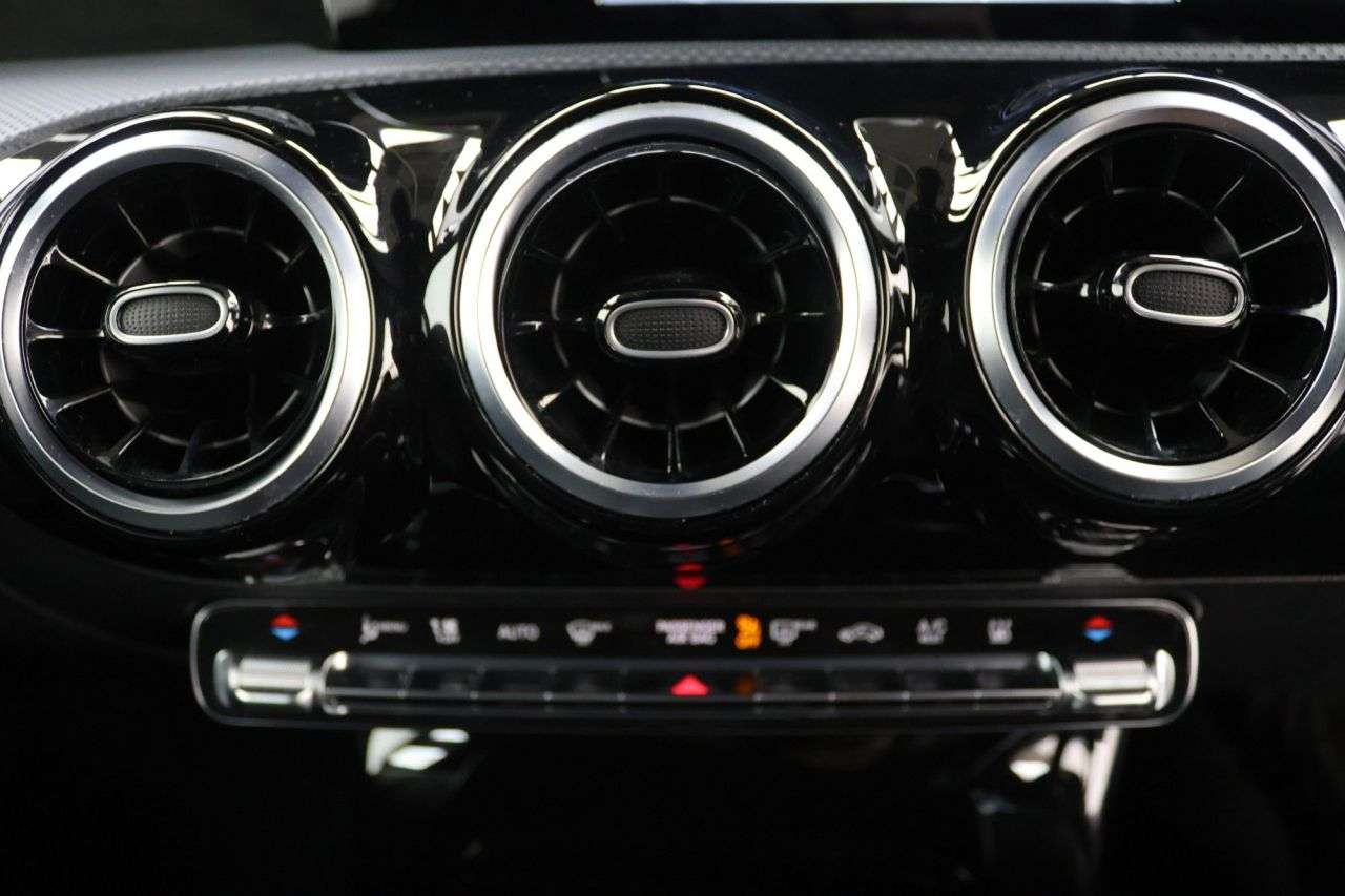 2020 MERCEDES-BENZ A CLASS 2020 MERCEDES-BENZ A CLASS