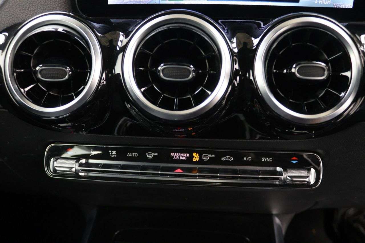 2023 MERCEDES-BENZ GLA CLASS 2023 MERCEDES-BENZ GLA CLASS