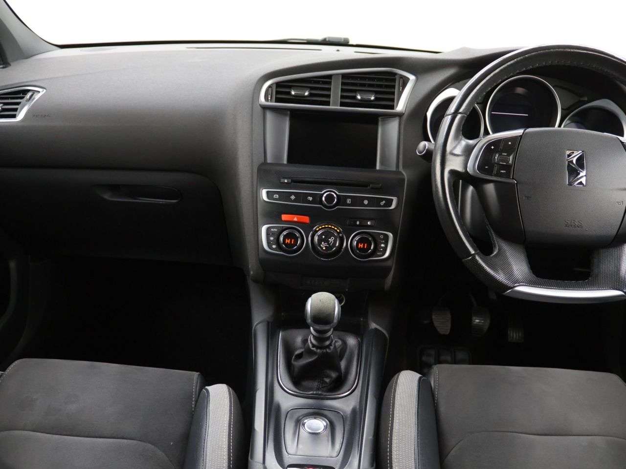 2017 DS AUTOMOBILES DS 3 2017 DS AUTOMOBILES DS 3