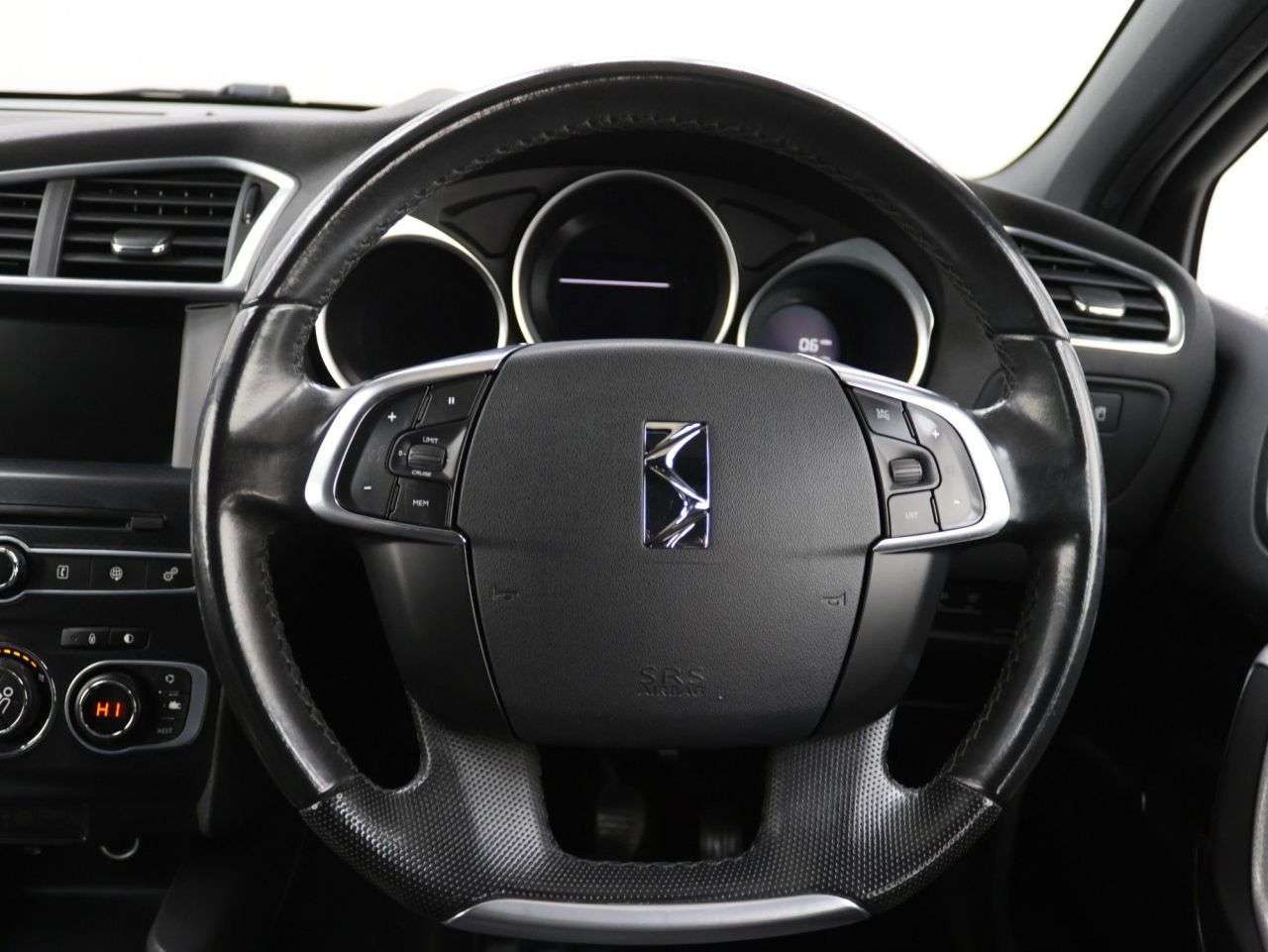 2017 DS AUTOMOBILES DS 3 2017 DS AUTOMOBILES DS 3