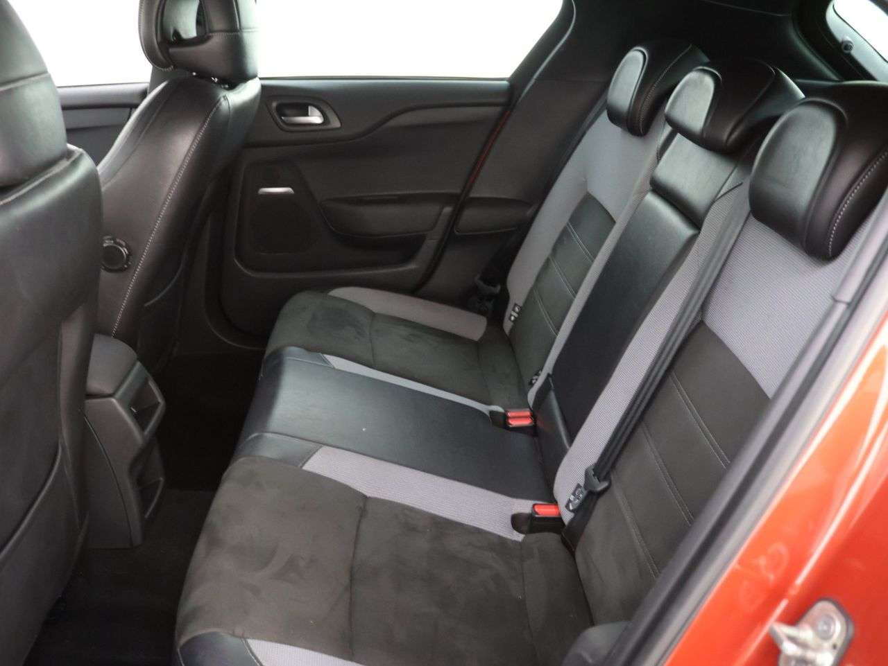 2017 DS AUTOMOBILES DS 3 2017 DS AUTOMOBILES DS 3