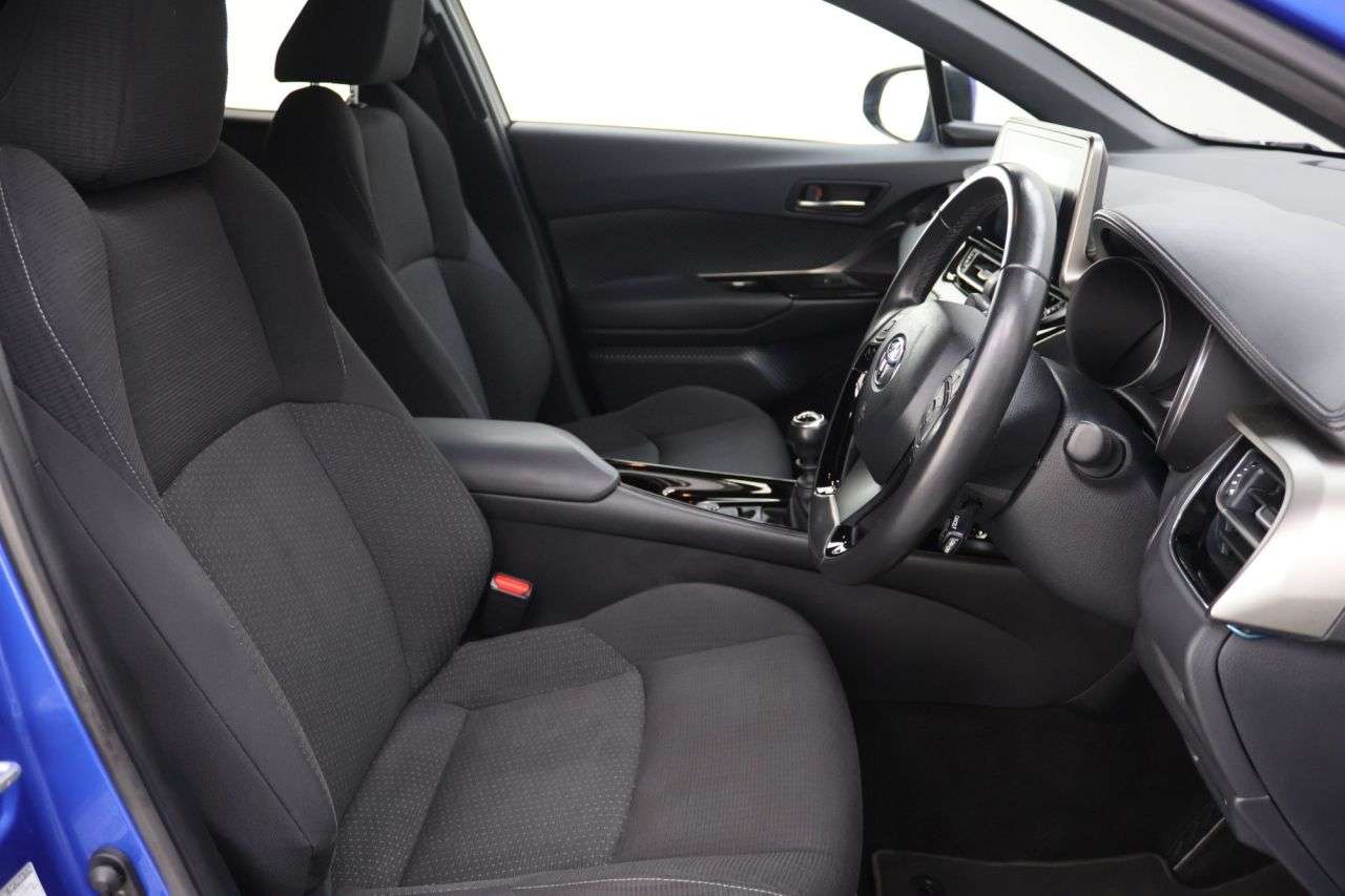 2019 TOYOTA C-HR 2019 TOYOTA C-HR