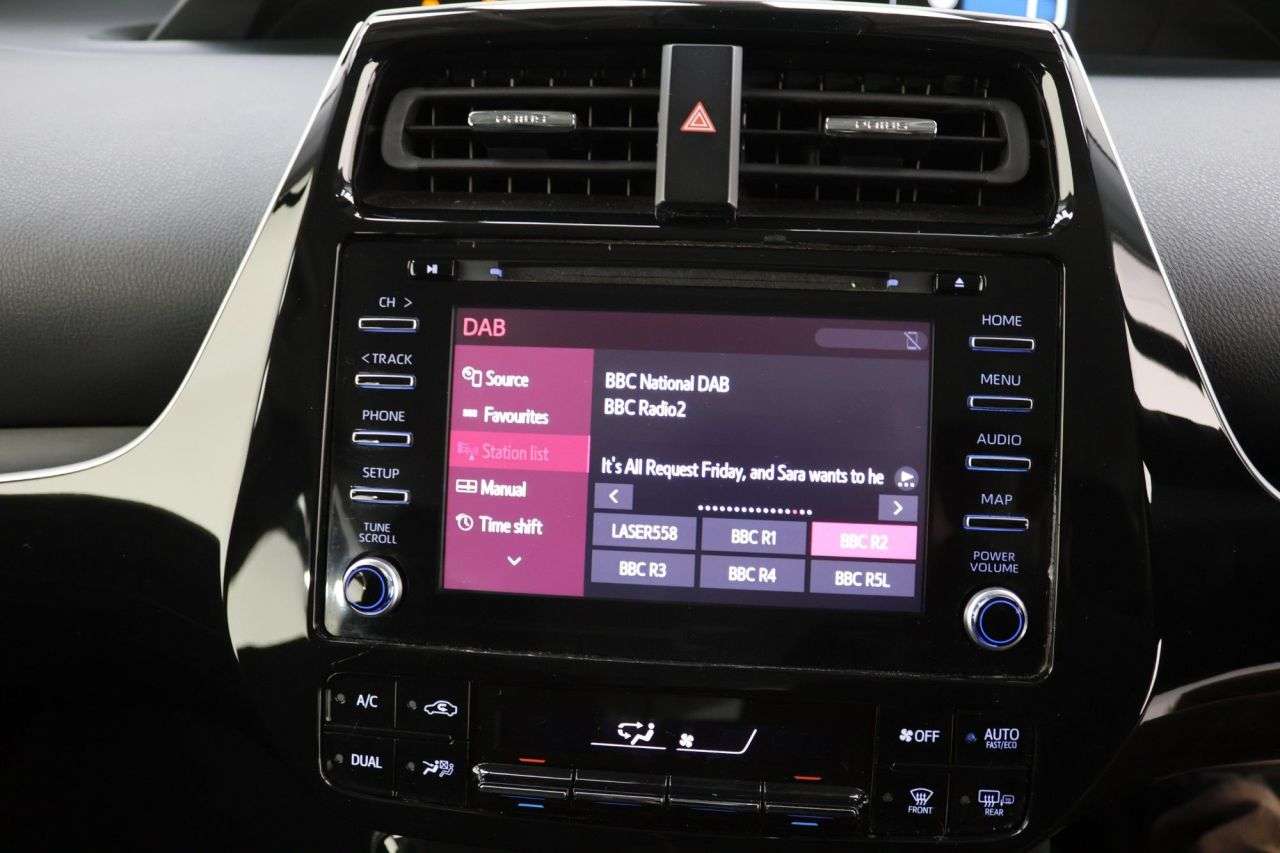 2022 TOYOTA PRIUS 2022 TOYOTA PRIUS