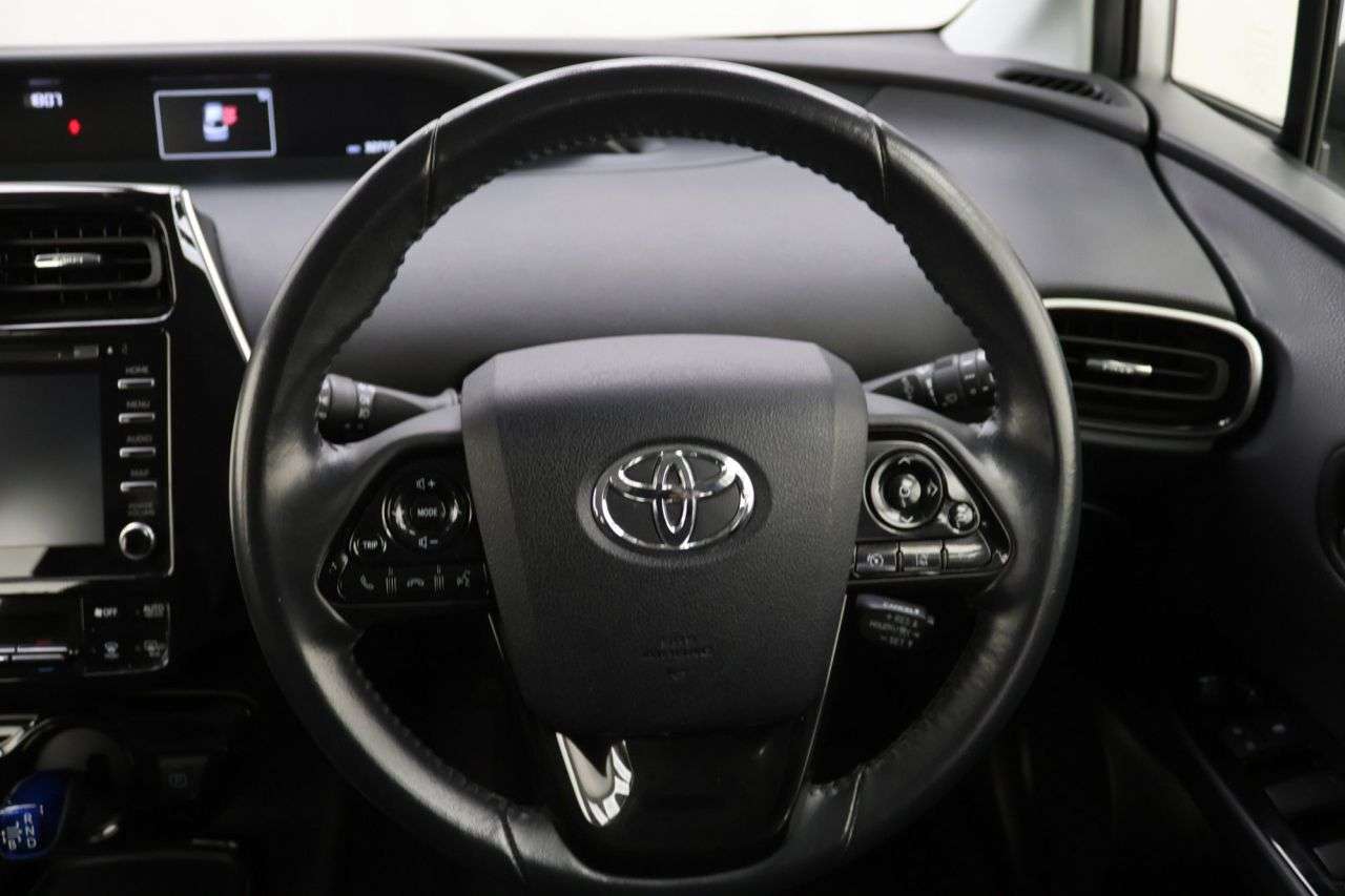 2022 TOYOTA PRIUS 2022 TOYOTA PRIUS