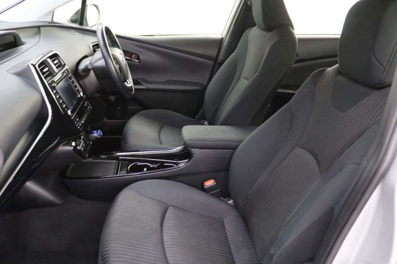 2022 TOYOTA PRIUS 2022 TOYOTA PRIUS