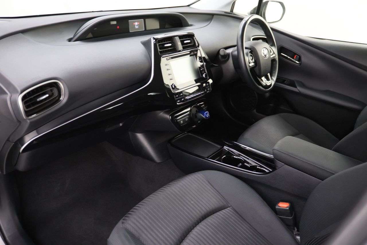 2022 TOYOTA PRIUS 2022 TOYOTA PRIUS