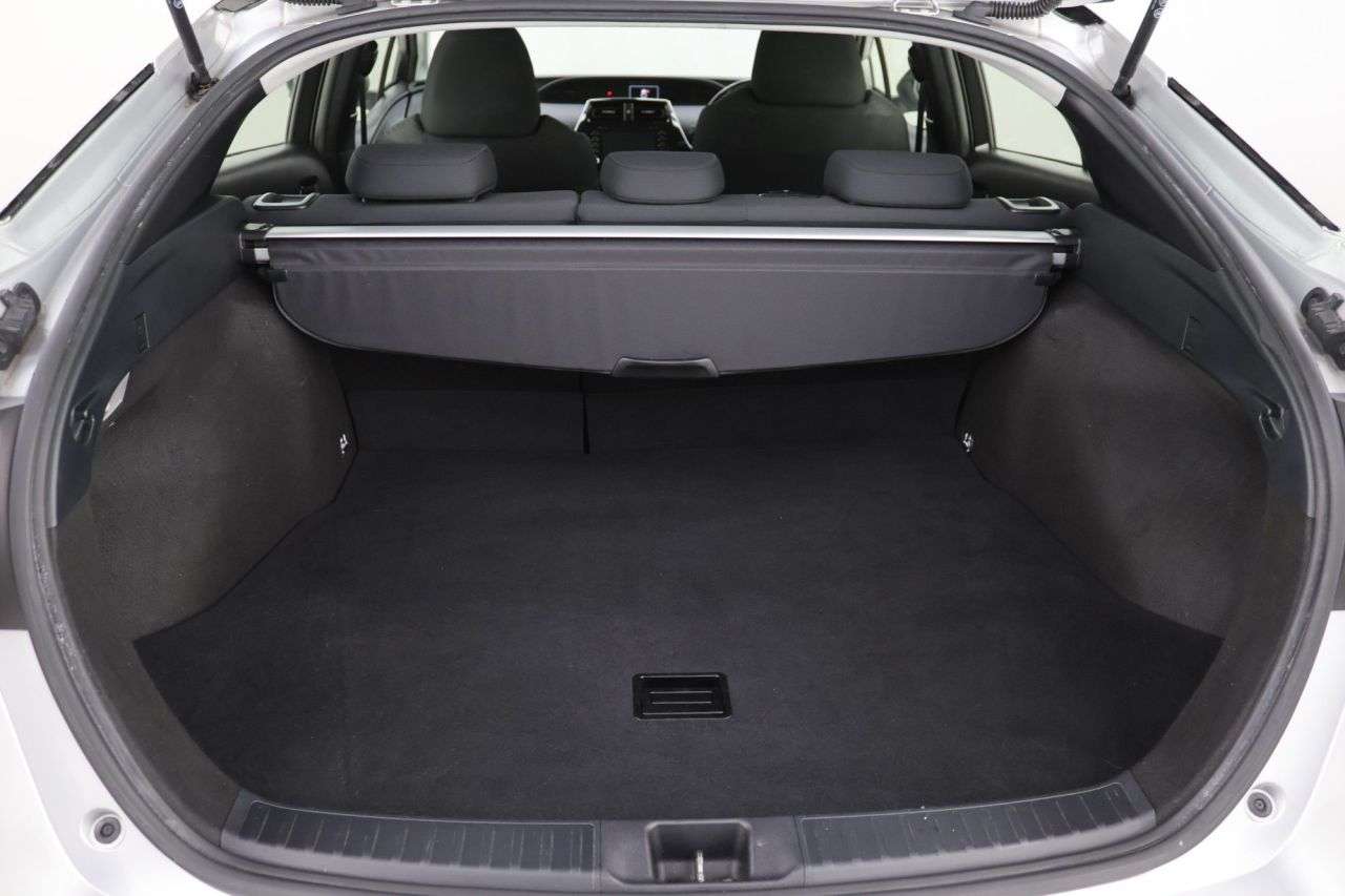 2022 TOYOTA PRIUS 2022 TOYOTA PRIUS