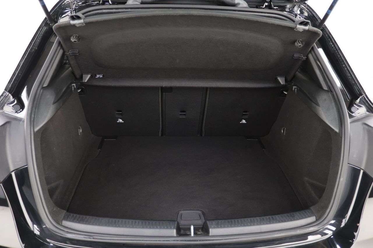 2021 MERCEDES-BENZ A CLASS 2021 MERCEDES-BENZ A CLASS