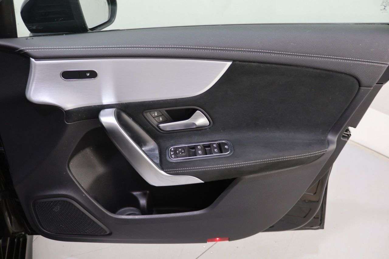 2021 MERCEDES-BENZ A CLASS 2021 MERCEDES-BENZ A CLASS