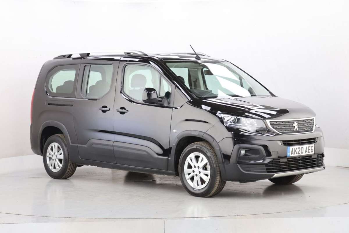 Check out this Peugeot Rifter 2020 Diesel Manual