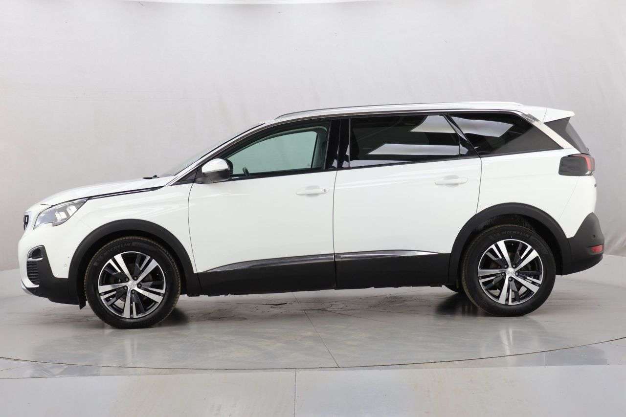 2020 PEUGEOT 5008 2020 PEUGEOT 5008