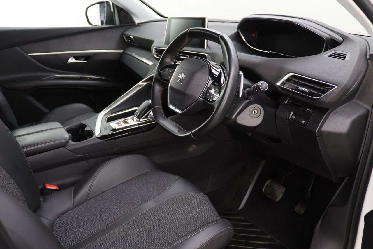 2020 PEUGEOT 5008 2020 PEUGEOT 5008