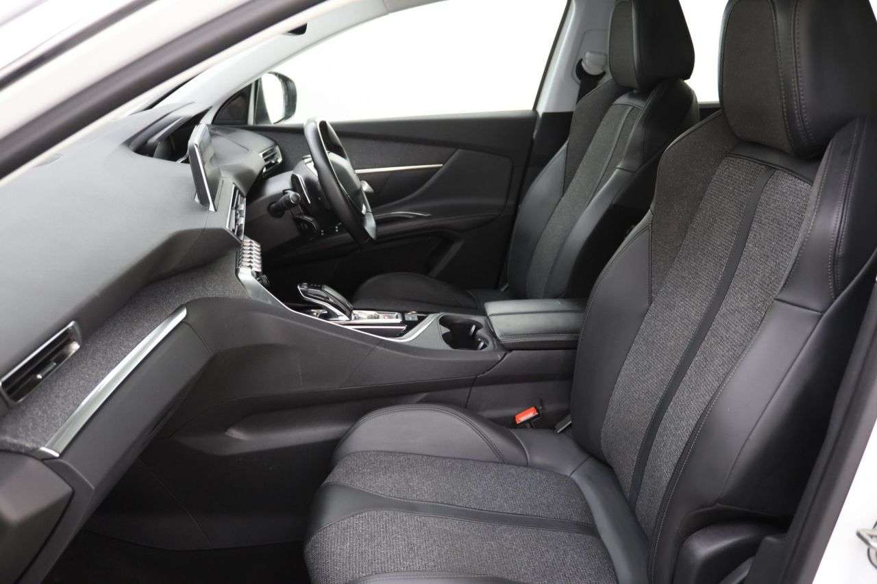 2020 PEUGEOT 5008 2020 PEUGEOT 5008