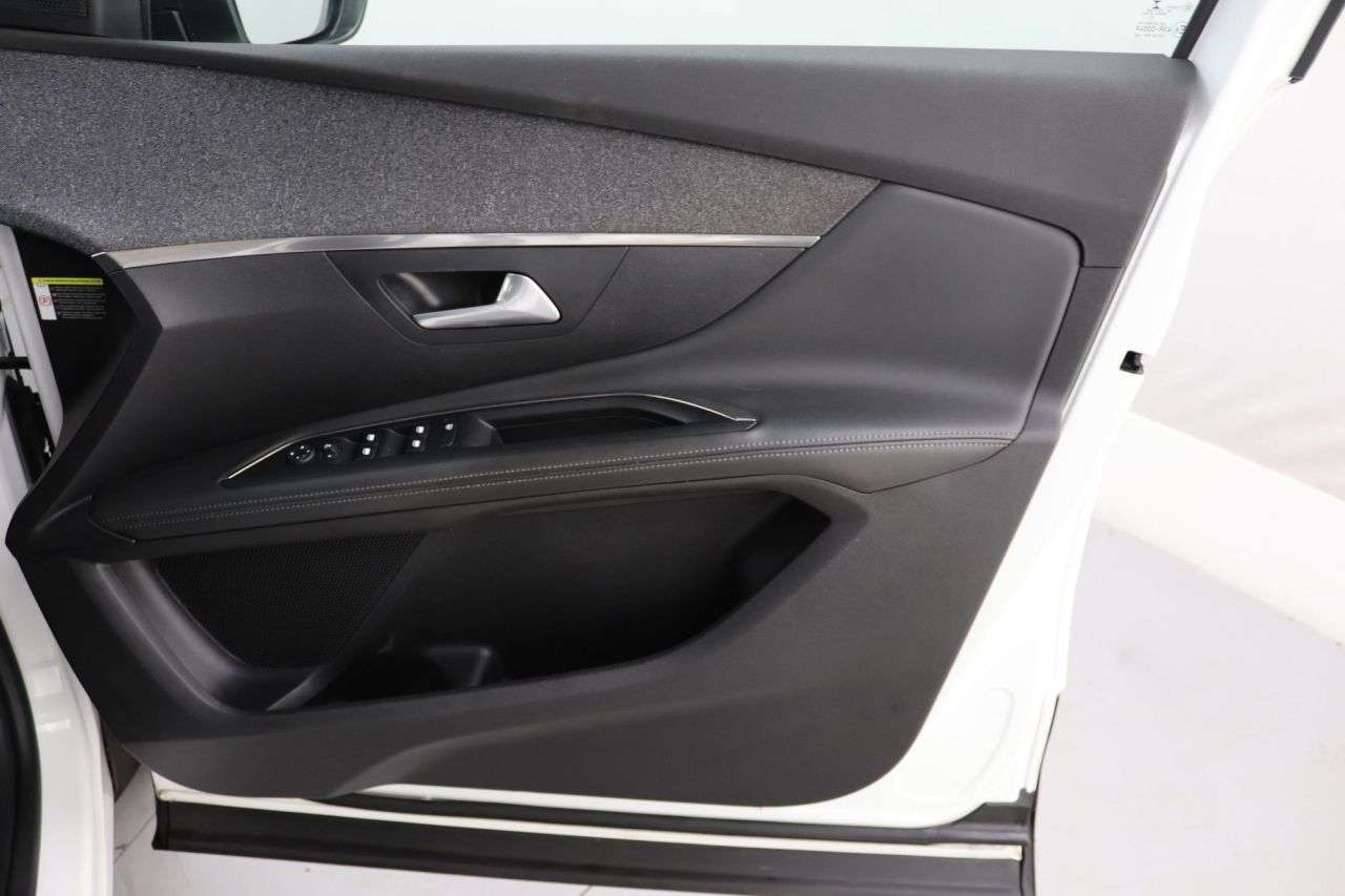 2020 PEUGEOT 5008 2020 PEUGEOT 5008