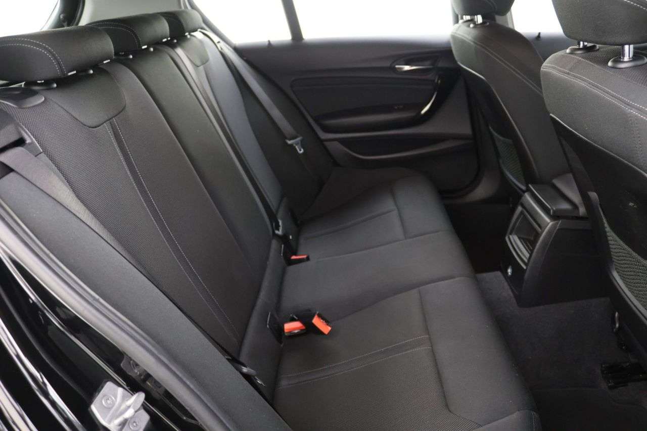 2017 BMW 1 SERIES 2017 BMW 1 SERIES