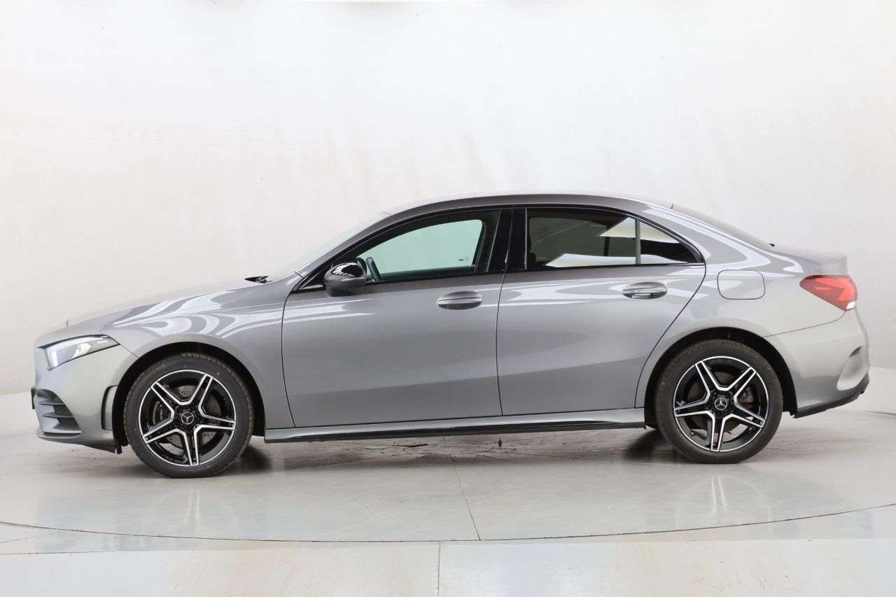 2021 MERCEDES-BENZ A CLASS 2021 MERCEDES-BENZ A CLASS