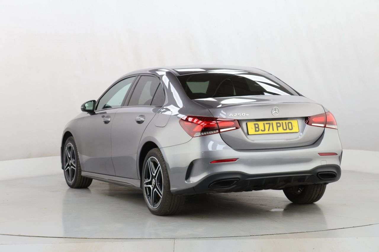 2021 MERCEDES-BENZ A CLASS 2021 MERCEDES-BENZ A CLASS