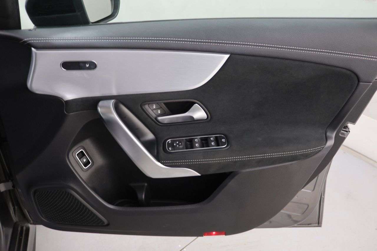 2021 MERCEDES-BENZ A CLASS 2021 MERCEDES-BENZ A CLASS