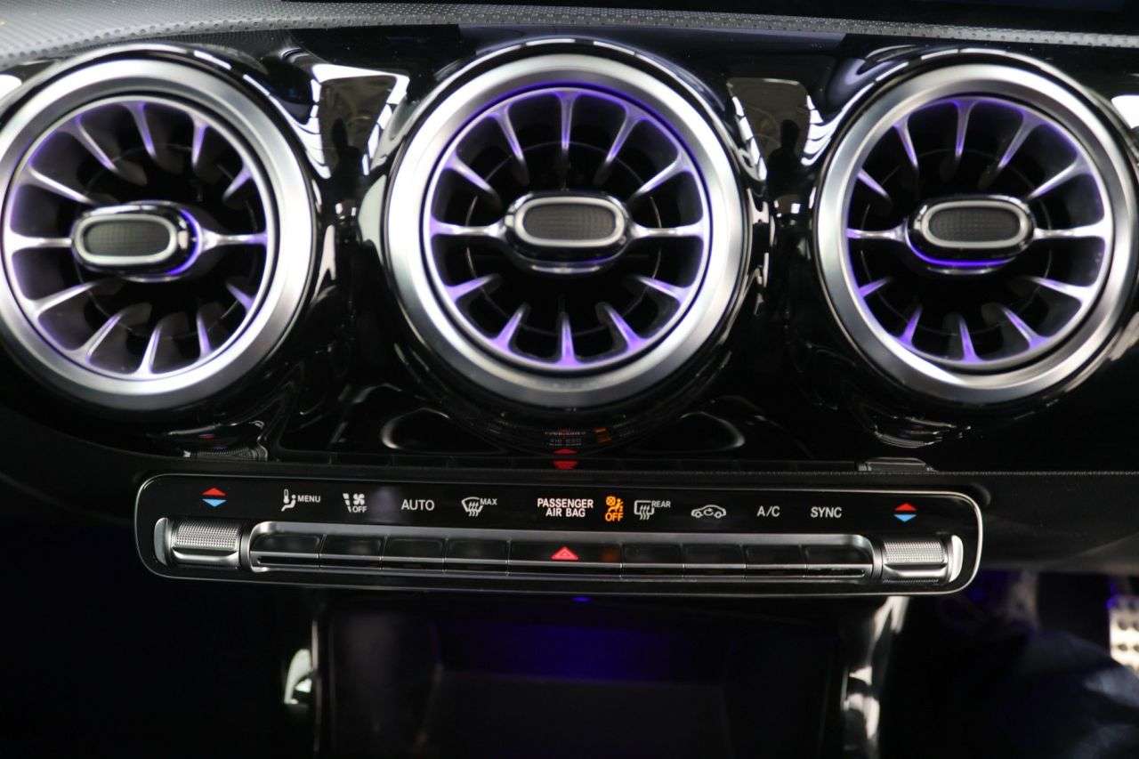 2021 MERCEDES-BENZ A CLASS 2021 MERCEDES-BENZ A CLASS