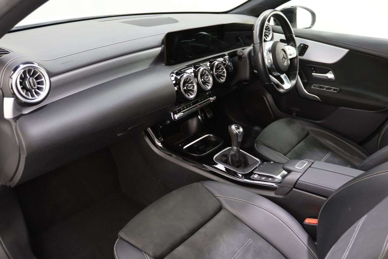 2021 MERCEDES-BENZ A CLASS 2021 MERCEDES-BENZ A CLASS