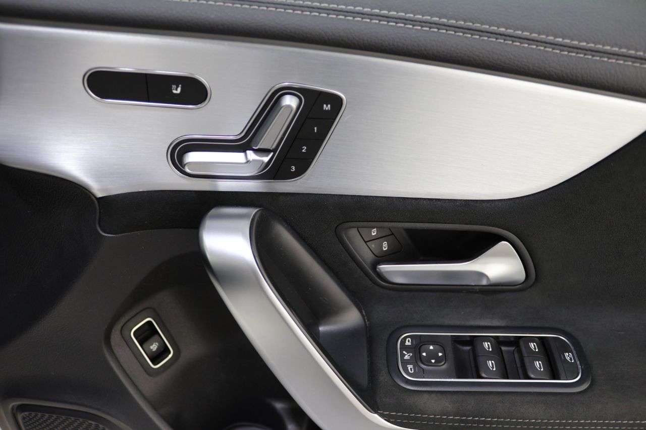 2021 MERCEDES-BENZ A CLASS 2021 MERCEDES-BENZ A CLASS