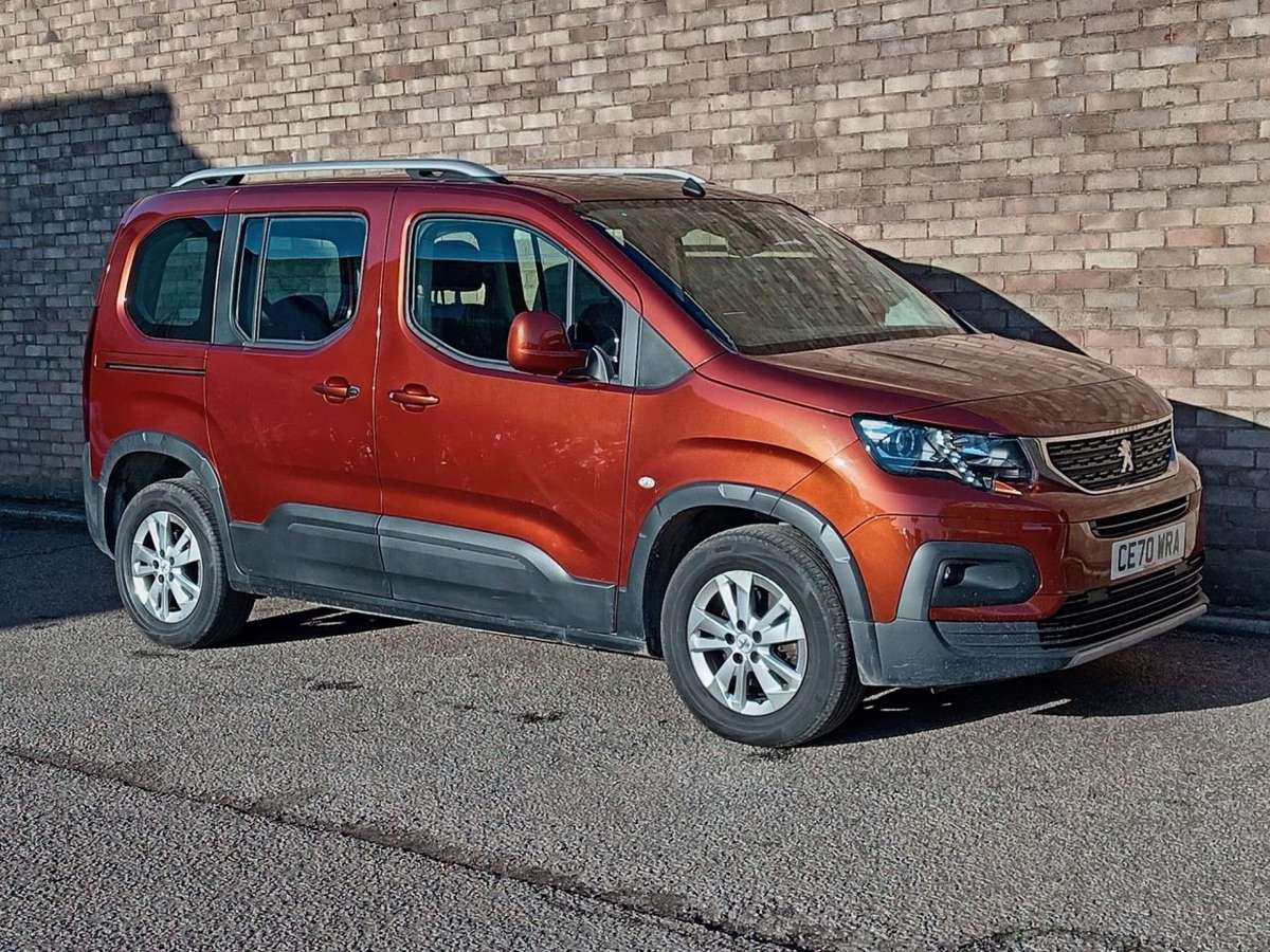 Check out this Peugeot Rifter 2020 Diesel Automatic