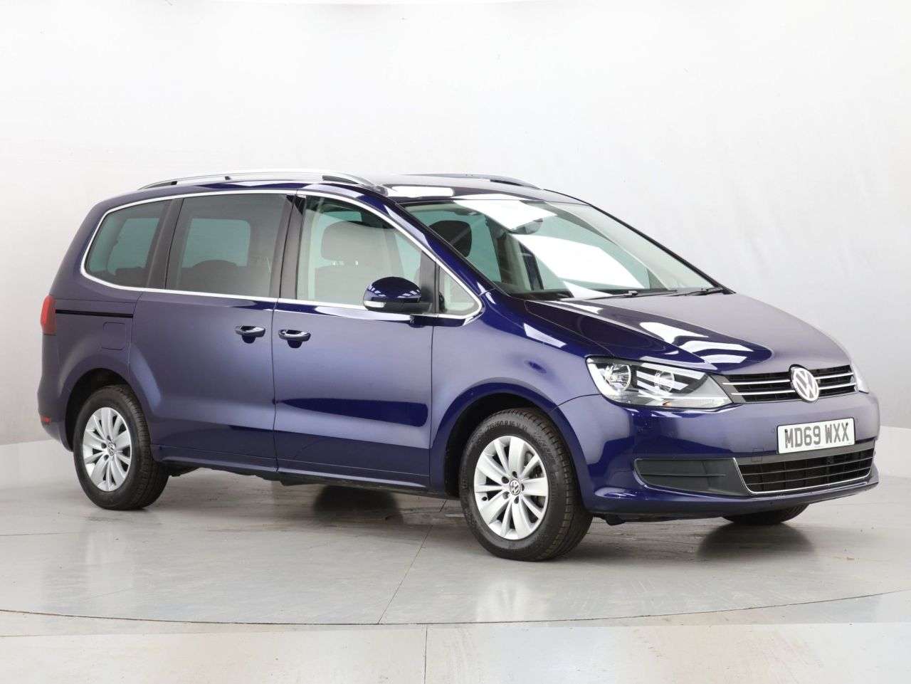 A 2020 VOLKSWAGEN SHARAN 2.0 TDI SE Nav MPV 5dr Diesel Manual Euro 6 (s/s) (150 ps) A 2020 VOLKSWAGEN SHARAN 2.0 TDI SE Nav MPV 5dr Diesel Manual Euro 6 (s/s) (150 ps)