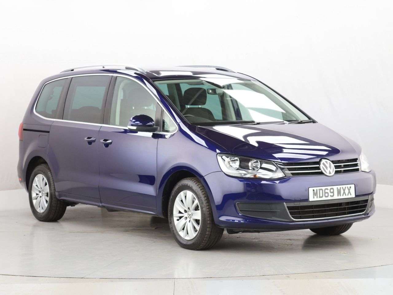 A 2020 VOLKSWAGEN SHARAN 2.0 TDI SE Nav MPV 5dr Diesel Manual Euro 6 (s/s) (150 ps) A 2020 VOLKSWAGEN SHARAN 2.0 TDI SE Nav MPV 5dr Diesel Manual Euro 6 (s/s) (150 ps)