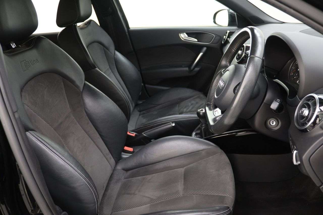 2017 AUDI A1 2017 AUDI A1