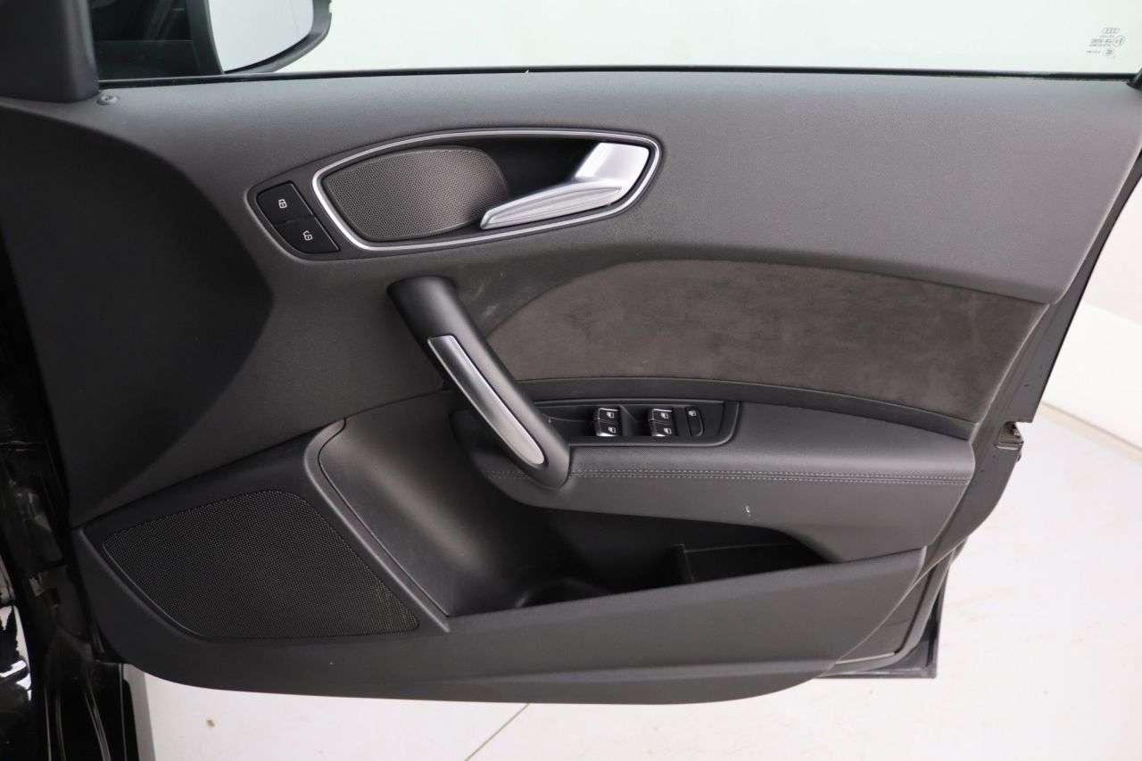 2017 AUDI A1 2017 AUDI A1