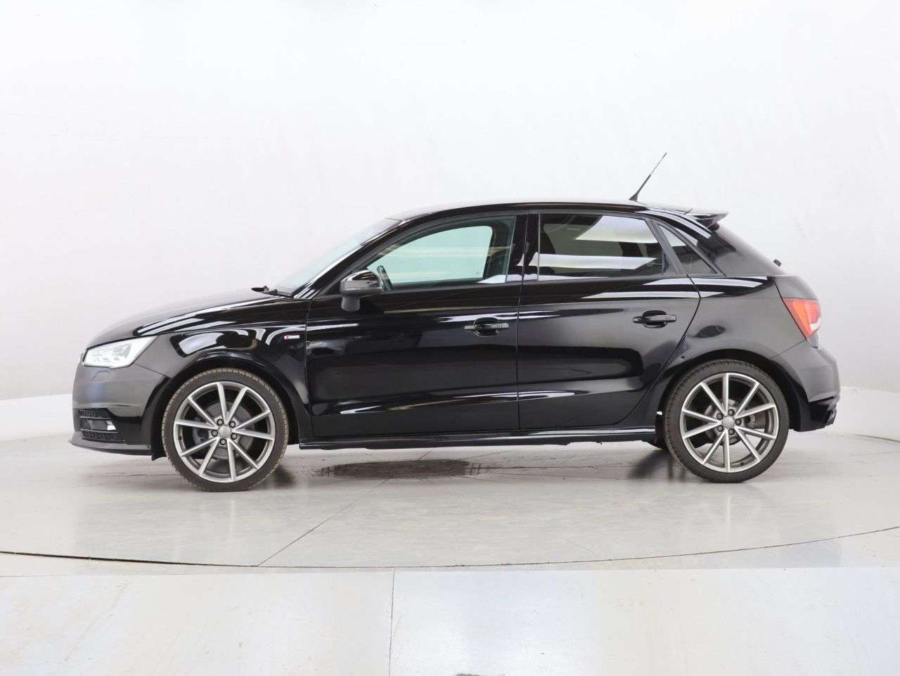 2017 AUDI A1 2017 AUDI A1