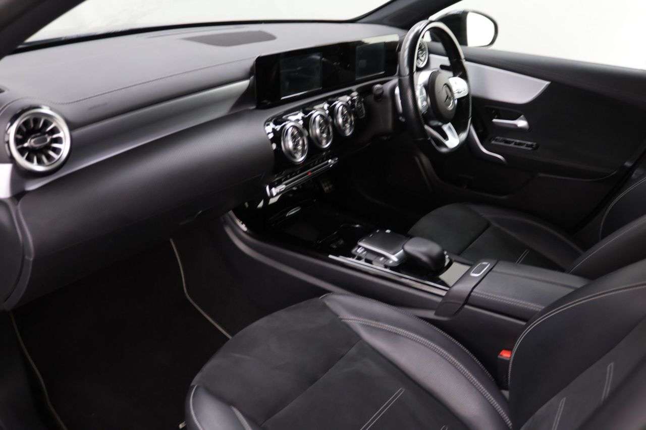 2021 MERCEDES-BENZ A CLASS 2021 MERCEDES-BENZ A CLASS