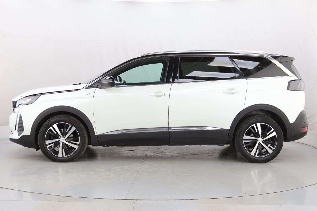 2022 PEUGEOT 5008 2022 PEUGEOT 5008
