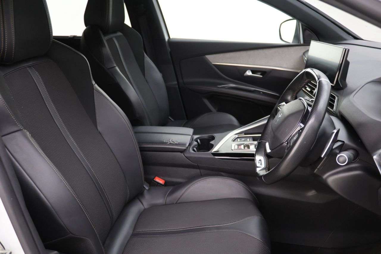 2022 PEUGEOT 5008 2022 PEUGEOT 5008