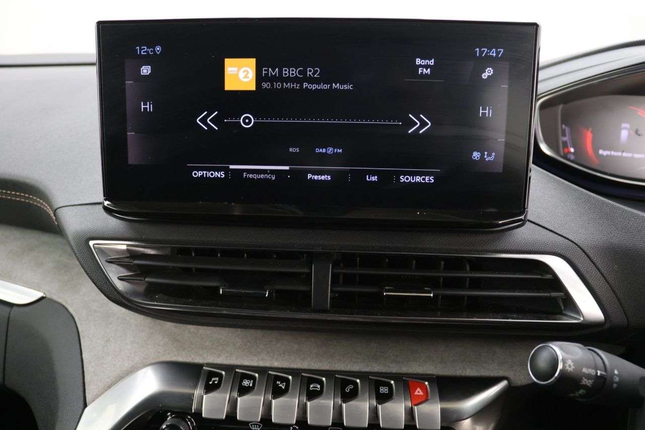 2022 PEUGEOT 5008 2022 PEUGEOT 5008