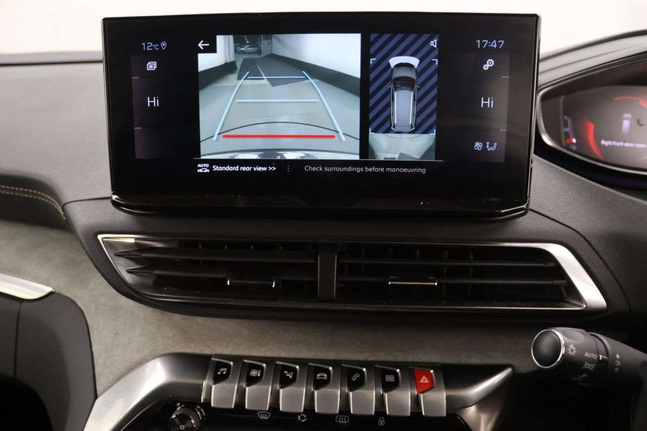 2022 PEUGEOT 5008 2022 PEUGEOT 5008