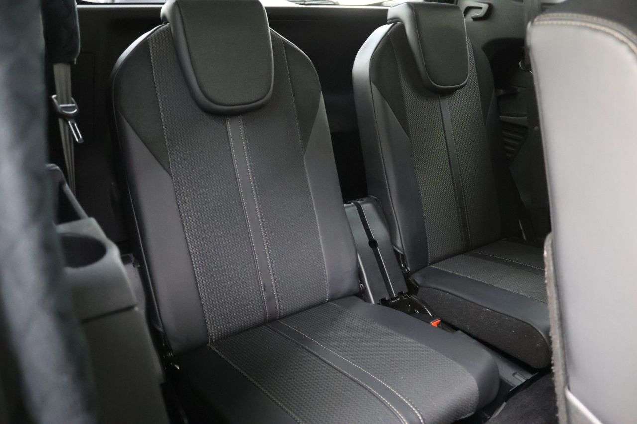 2022 PEUGEOT 5008 2022 PEUGEOT 5008