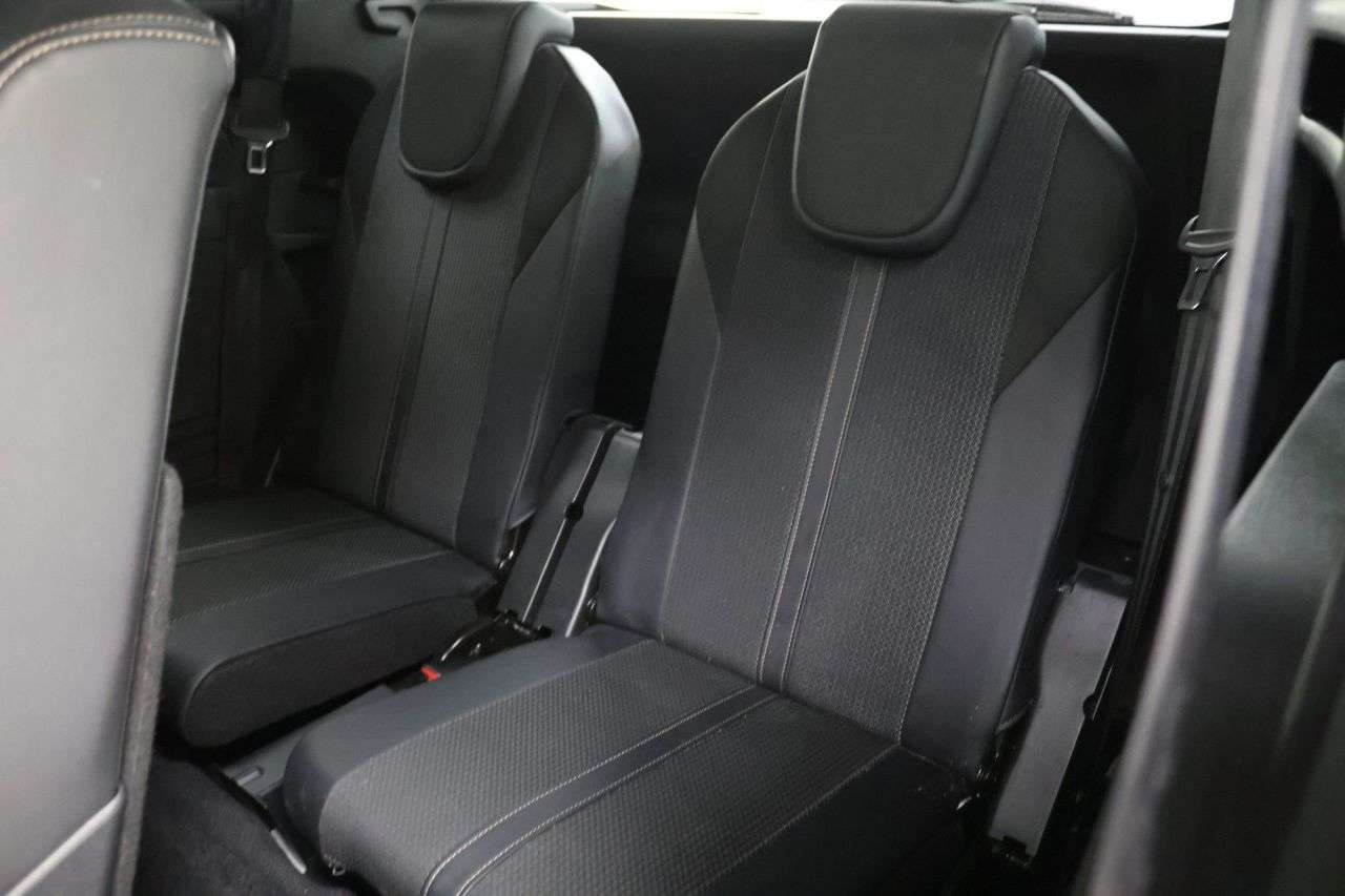 2022 PEUGEOT 5008 2022 PEUGEOT 5008