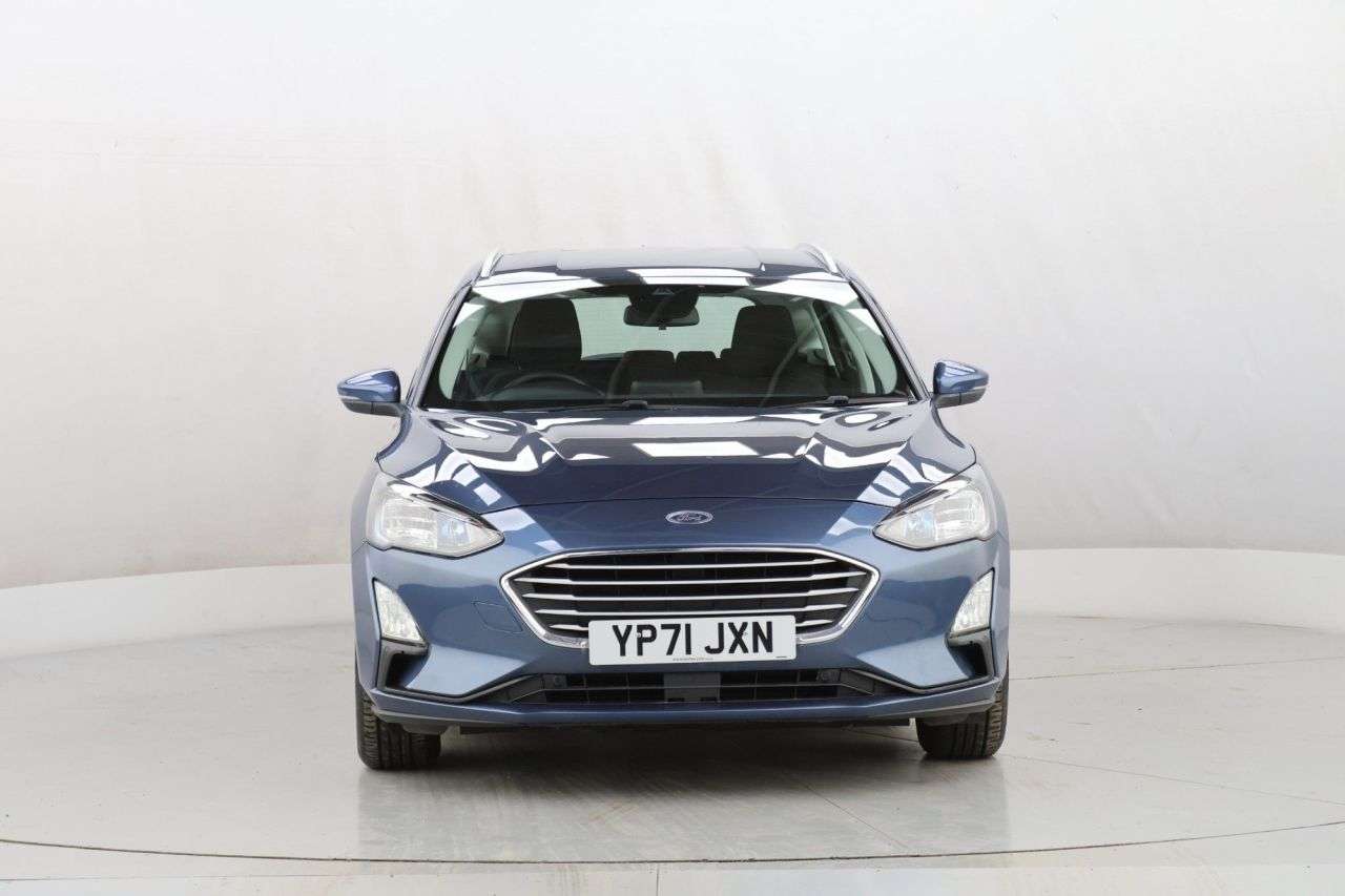 A 2021 FORD FOCUS 1.0T EcoBoost Zetec Estate 5dr Petrol Auto Euro 6 (s/s) (125 ps) A 2021 FORD FOCUS 1.0T EcoBoost Zetec Estate 5dr Petrol Auto Euro 6 (s/s) (125 ps)