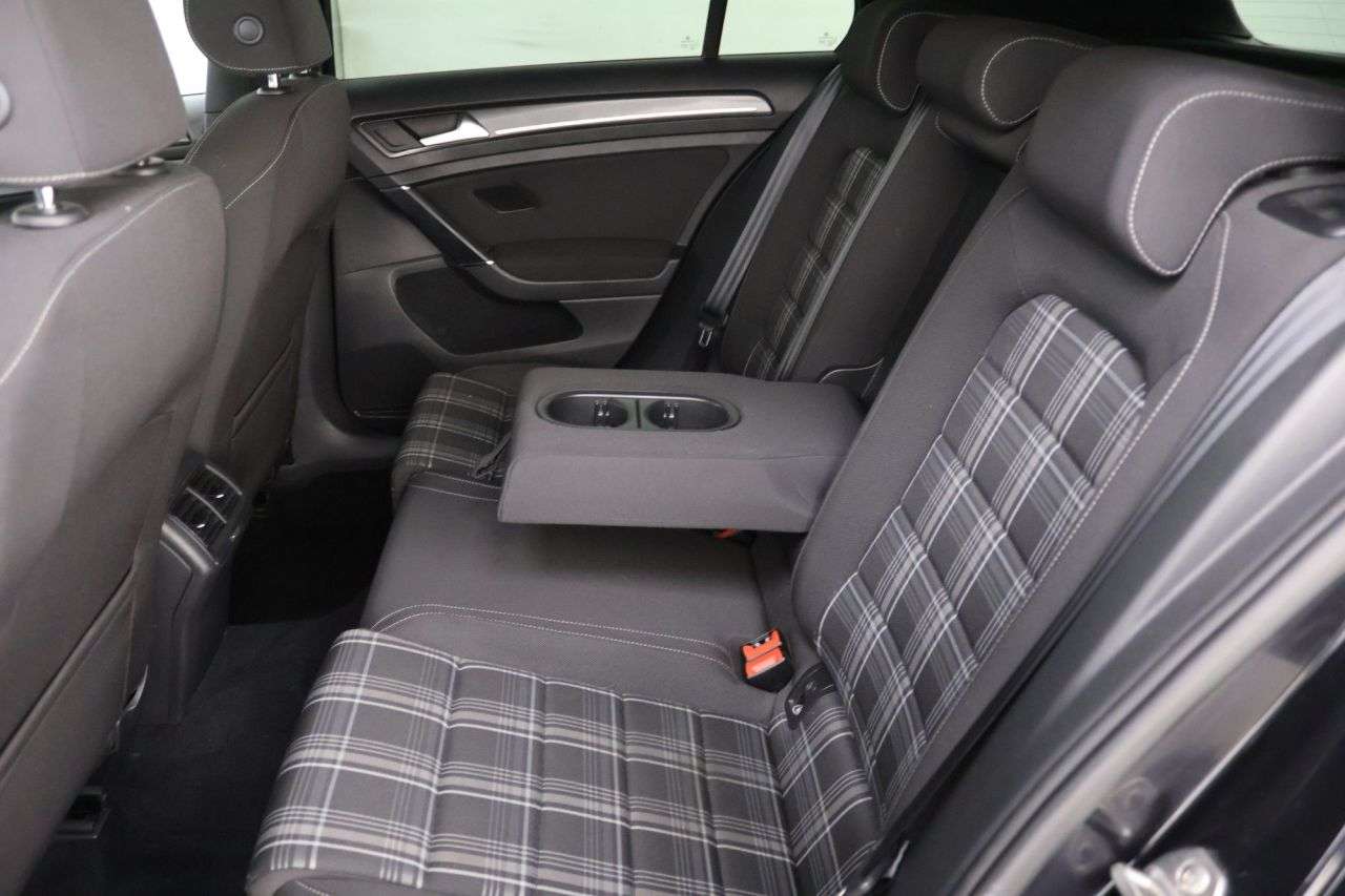 2018 VOLKSWAGEN GOLF 2018 VOLKSWAGEN GOLF