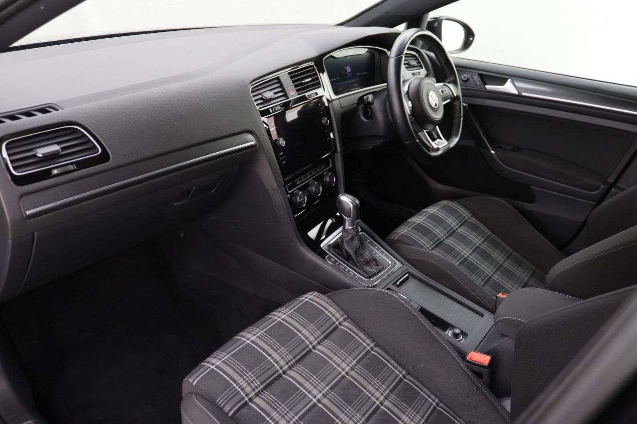 2018 VOLKSWAGEN GOLF 2018 VOLKSWAGEN GOLF