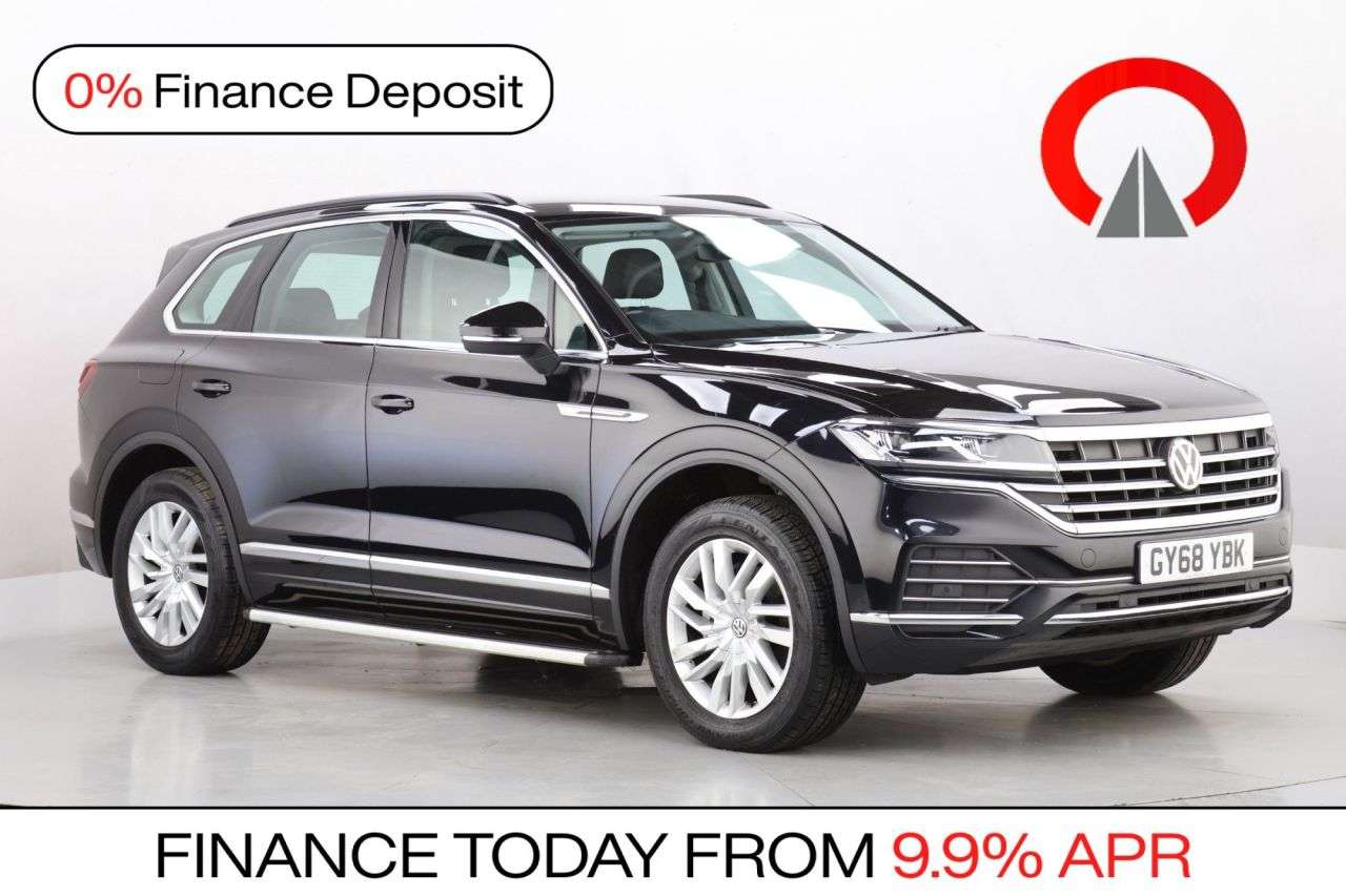 A 2018 VOLKSWAGEN TOUAREG 3.0 TDI V6 SEL SUV 5dr Diesel Tiptronic 4Motion Euro 6 (s/s) (286 ps) A 2018 VOLKSWAGEN TOUAREG 3.0 TDI V6 SEL SUV 5dr Diesel Tiptronic 4Motion Euro 6 (s/s) (286 ps)