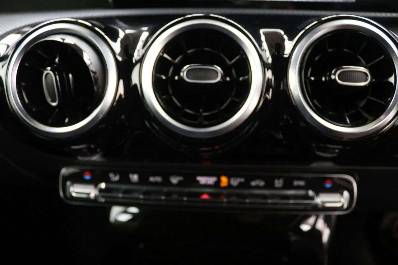 2019 MERCEDES-BENZ A CLASS 2019 MERCEDES-BENZ A CLASS